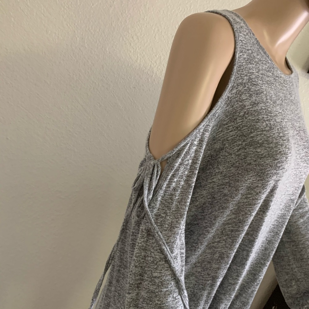 🌻Hummingbird Women’s top - Picture 2 of 8
